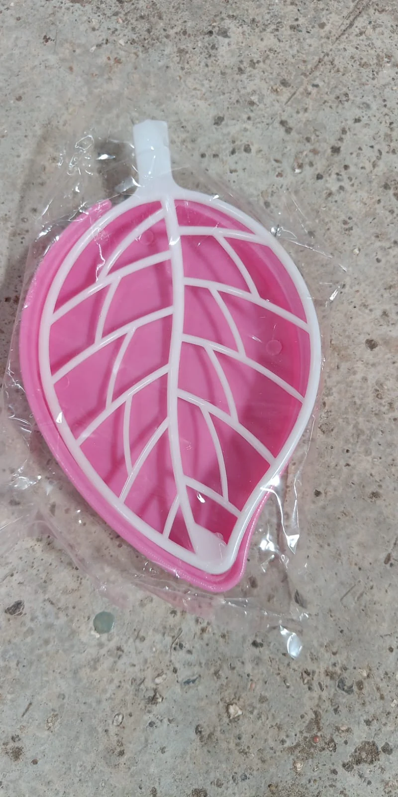 Leaf Shape Soap Holder – Draining Bathroom Dish | VelvetBubbles - Image 8