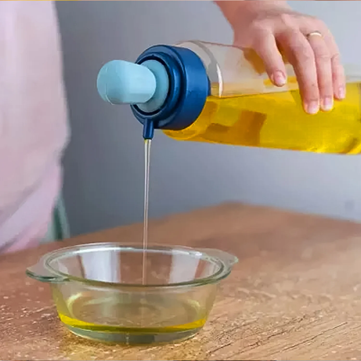 Oil Dispenser Bottle – 2-in-1 Silicone Dropper & Brush 1L | Tidy Table - Image 4