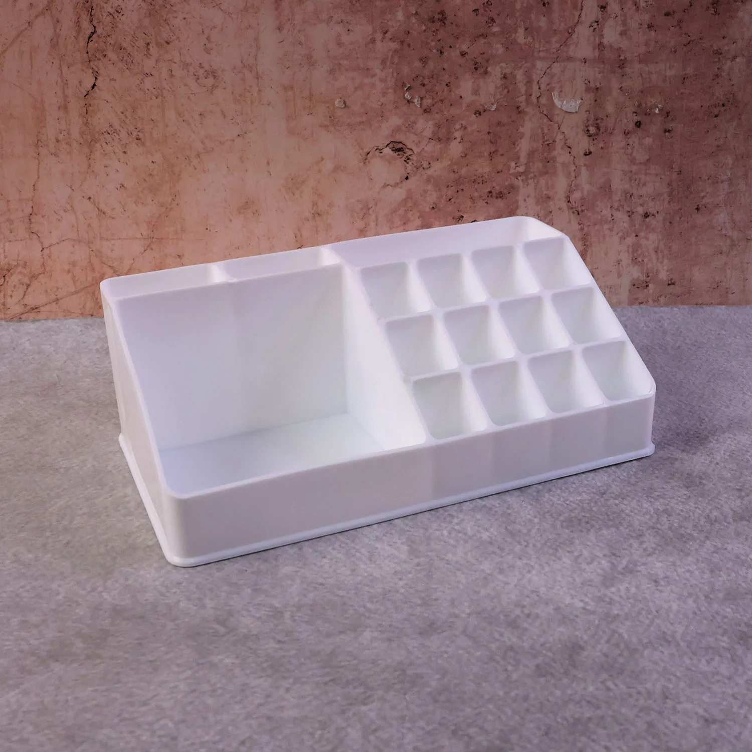 Clear Makeup Organiser – Acrylic Cosmetic Storage Box | BeautyBare - Image 7