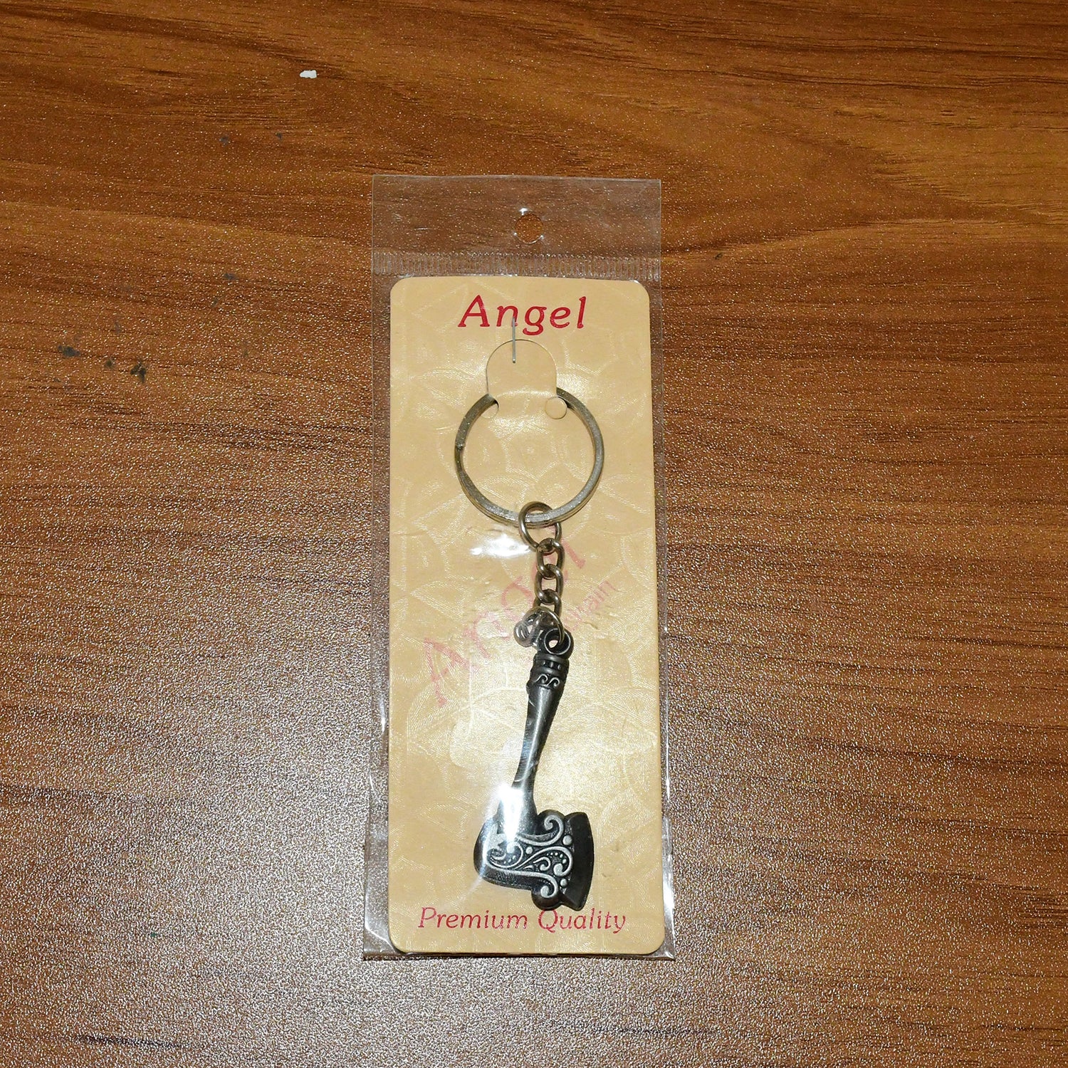 Axe Shape Metal Keychain – Durable Vintage Style Accessory - Image 7