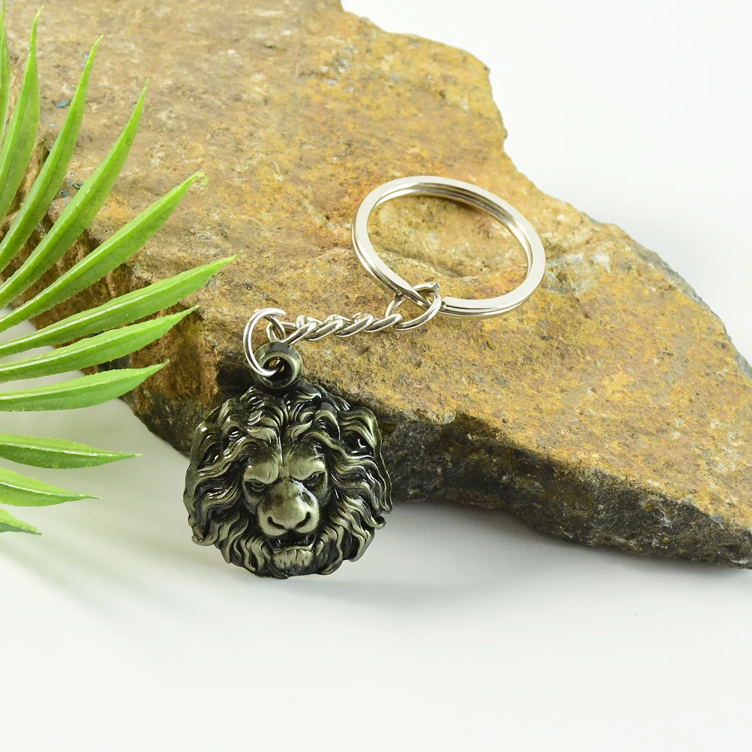 Lion Head Metal Keychain – Durable and Stylish Design - Image 3