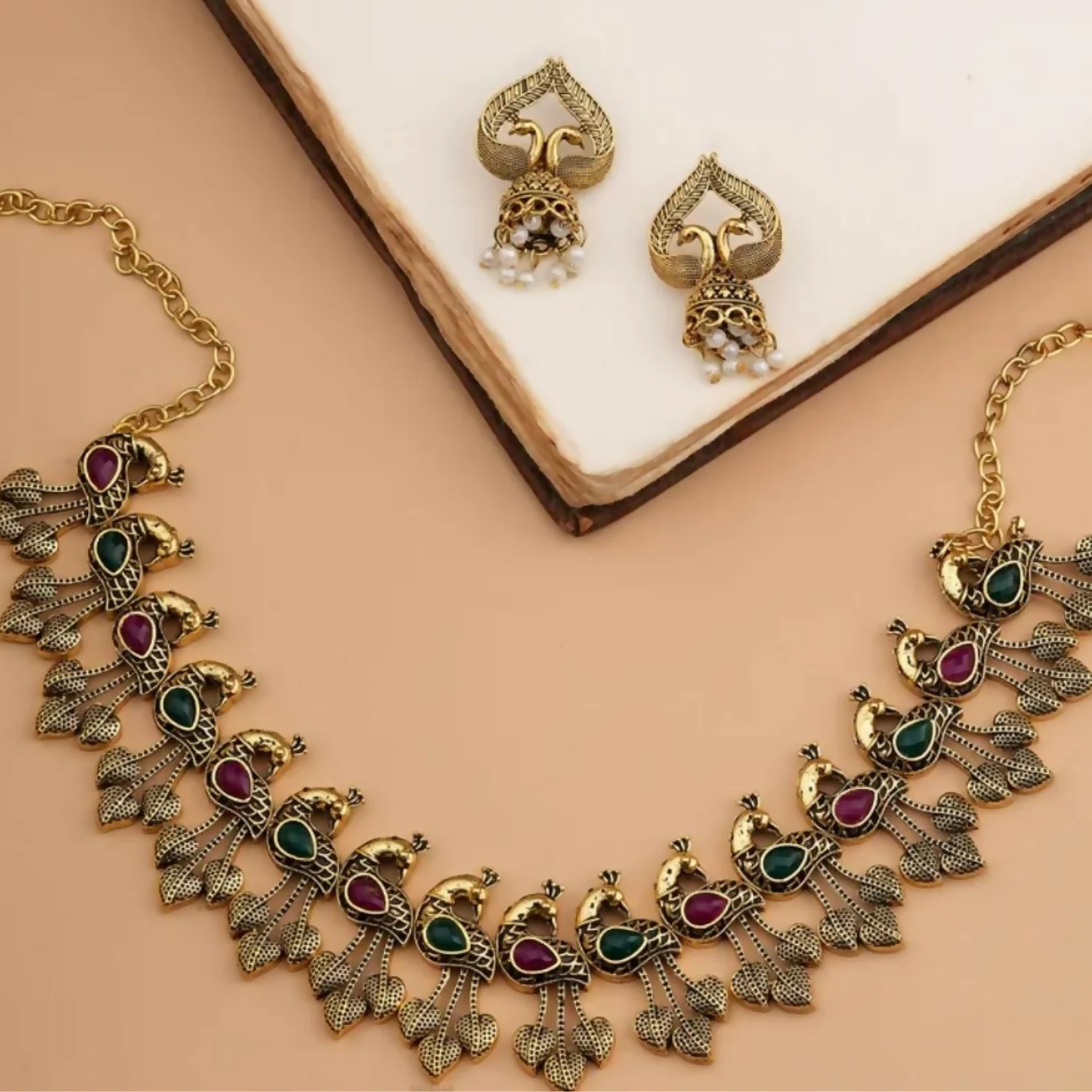 Traditional Gold Tone Kundan Necklace Set With Matching Earrings For Women - Image 3