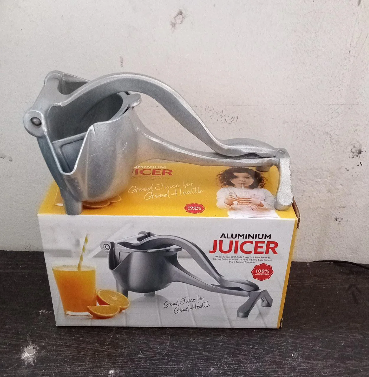 Manual Fruit Juicer – Heavy Duty Aluminium Press | Chef’s Embrace - Image 8