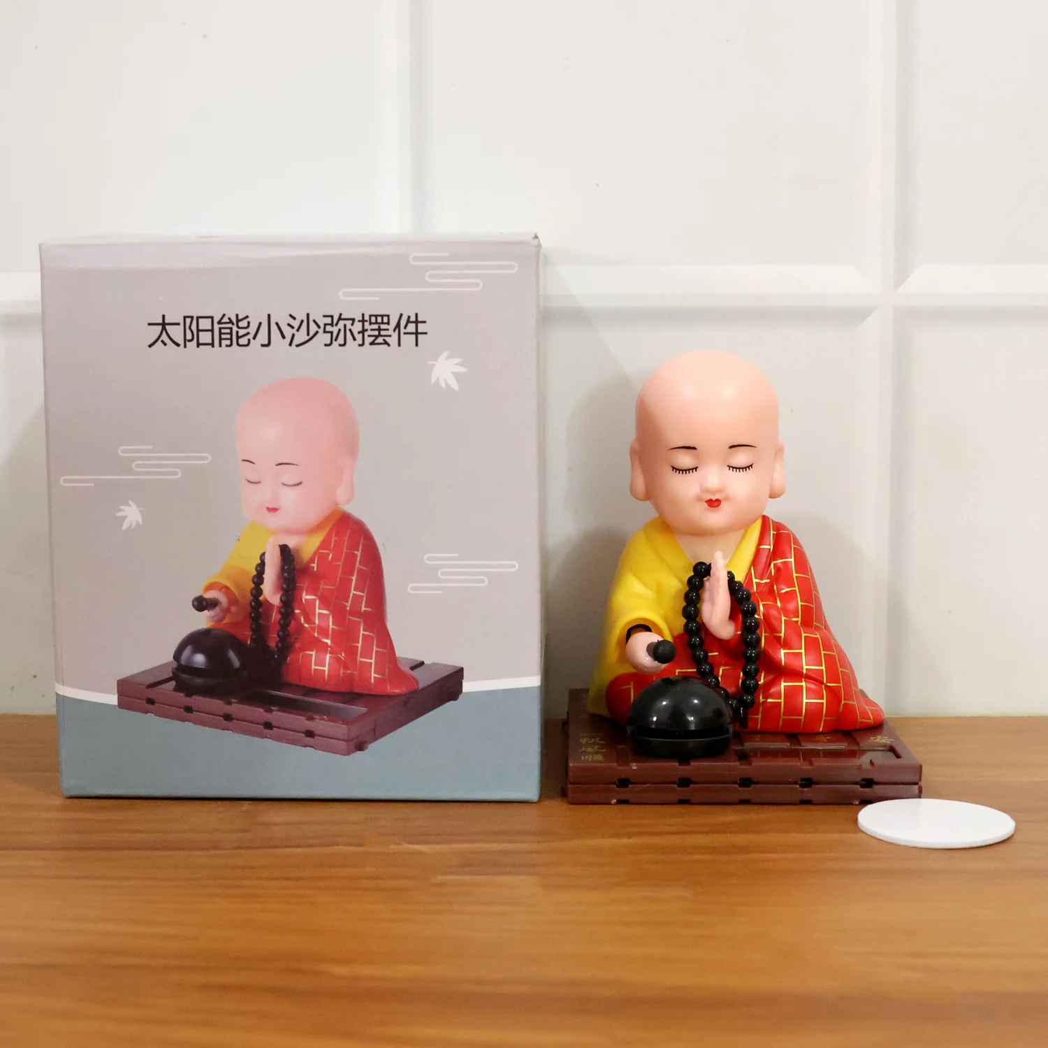 Solar Powered Buddha Statue – Moving Head and Hand Decor - Image 10