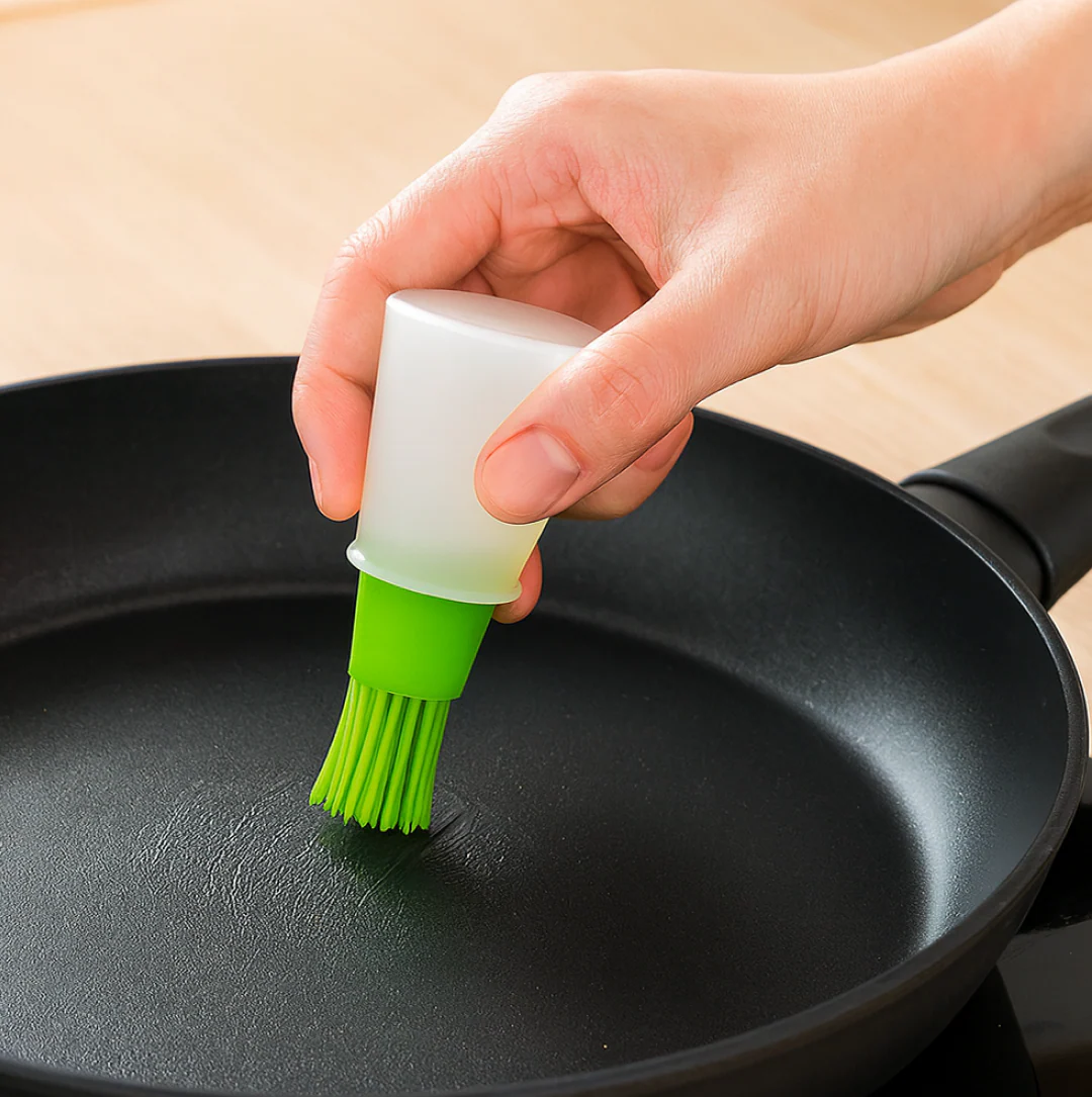 Silicone Oil Dispenser Bottle – Basting Brush & Healthy Cooking | Vastate - Image 3