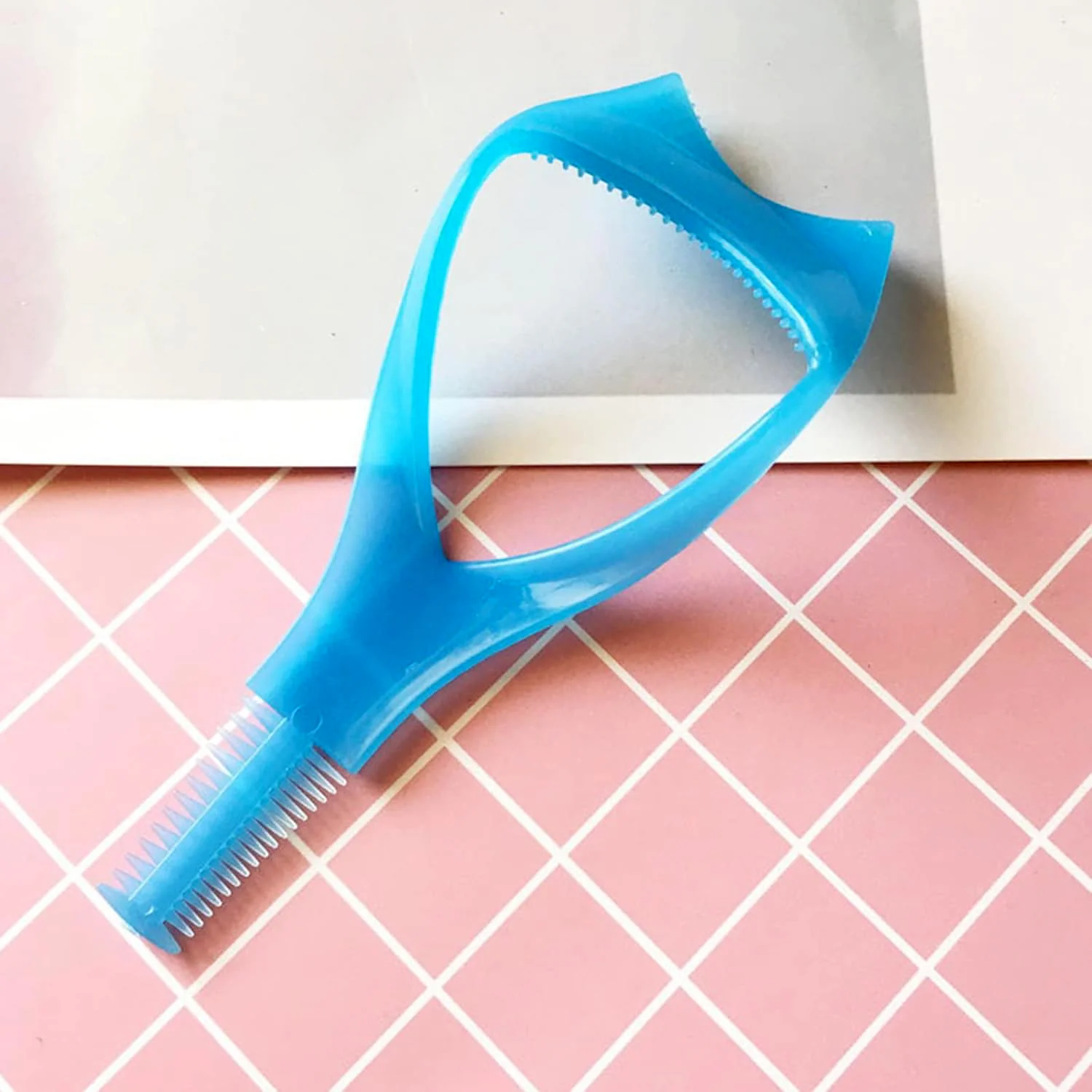 Eyelash Tool – 3-in-1 Mascara Guide, Brush & Curler | BeautyBare - Image 3