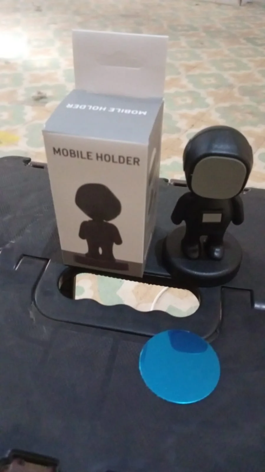 Cartoon Astronaut Magnetic Phone Holder – 360° Rotating Car Mount | Gambit - Image 7