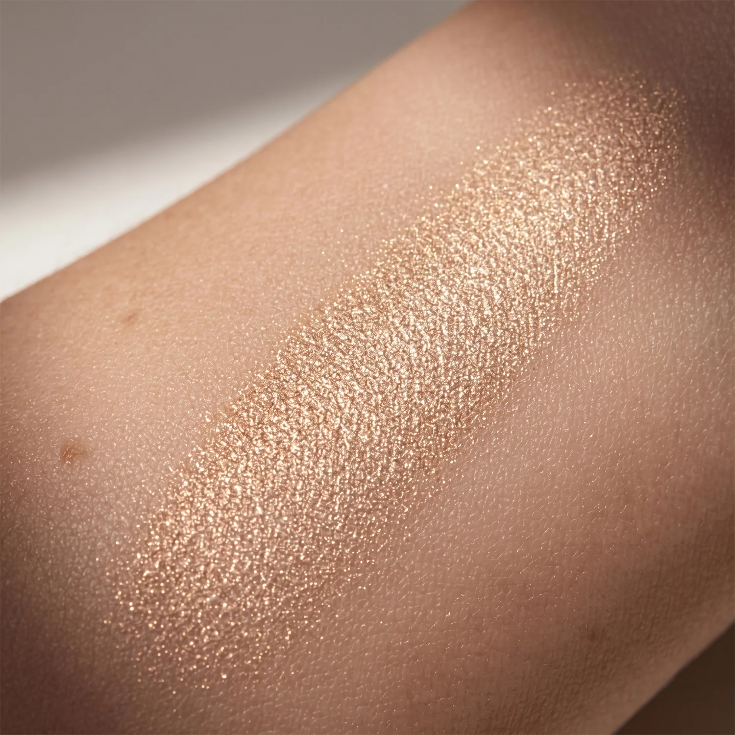 4 in 1 Baked Highlighter and Blusher Palette – Radiant Dewy Glow - Image 8