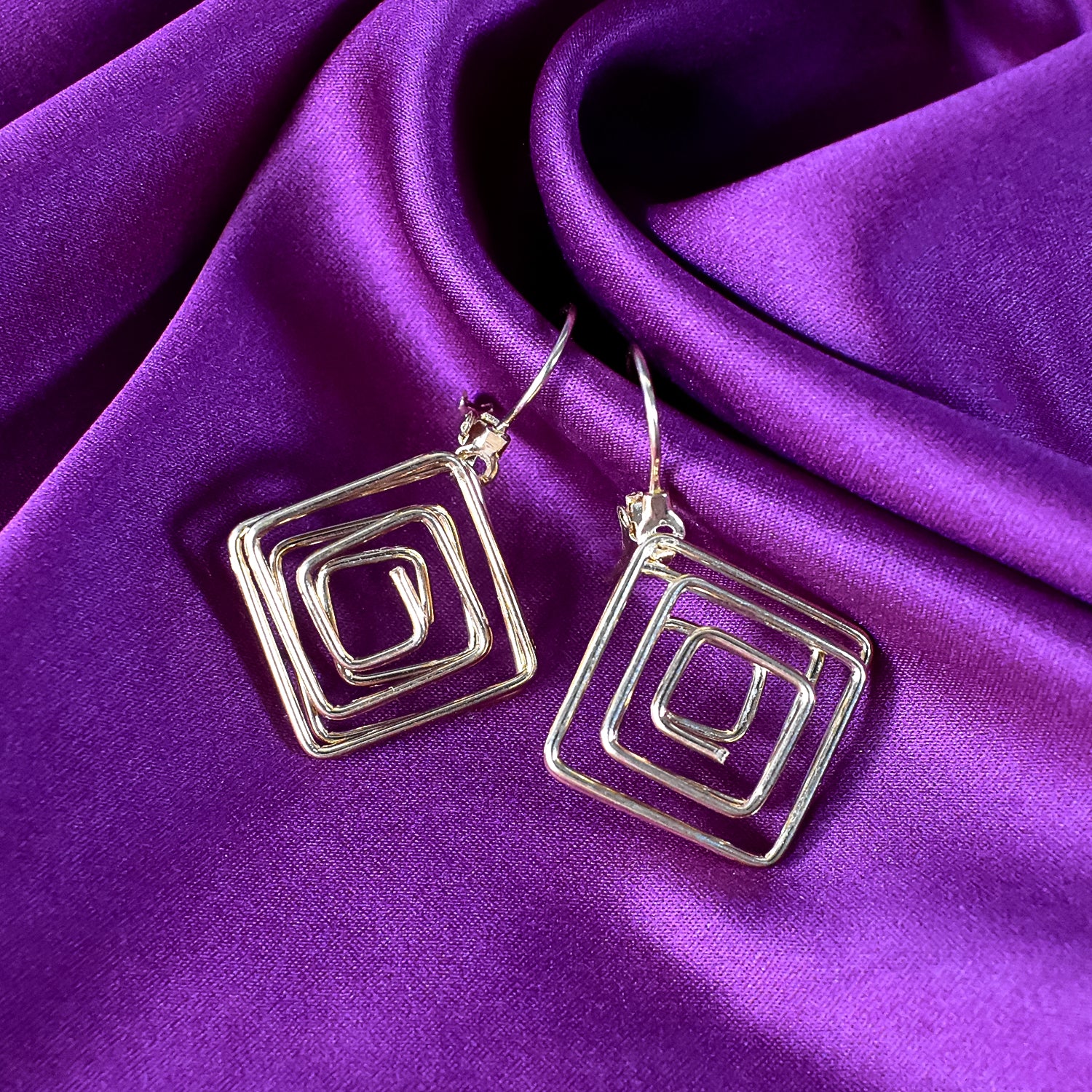 Spiral Earrings for Women – Modern & Elegant Design | HV - Image 4