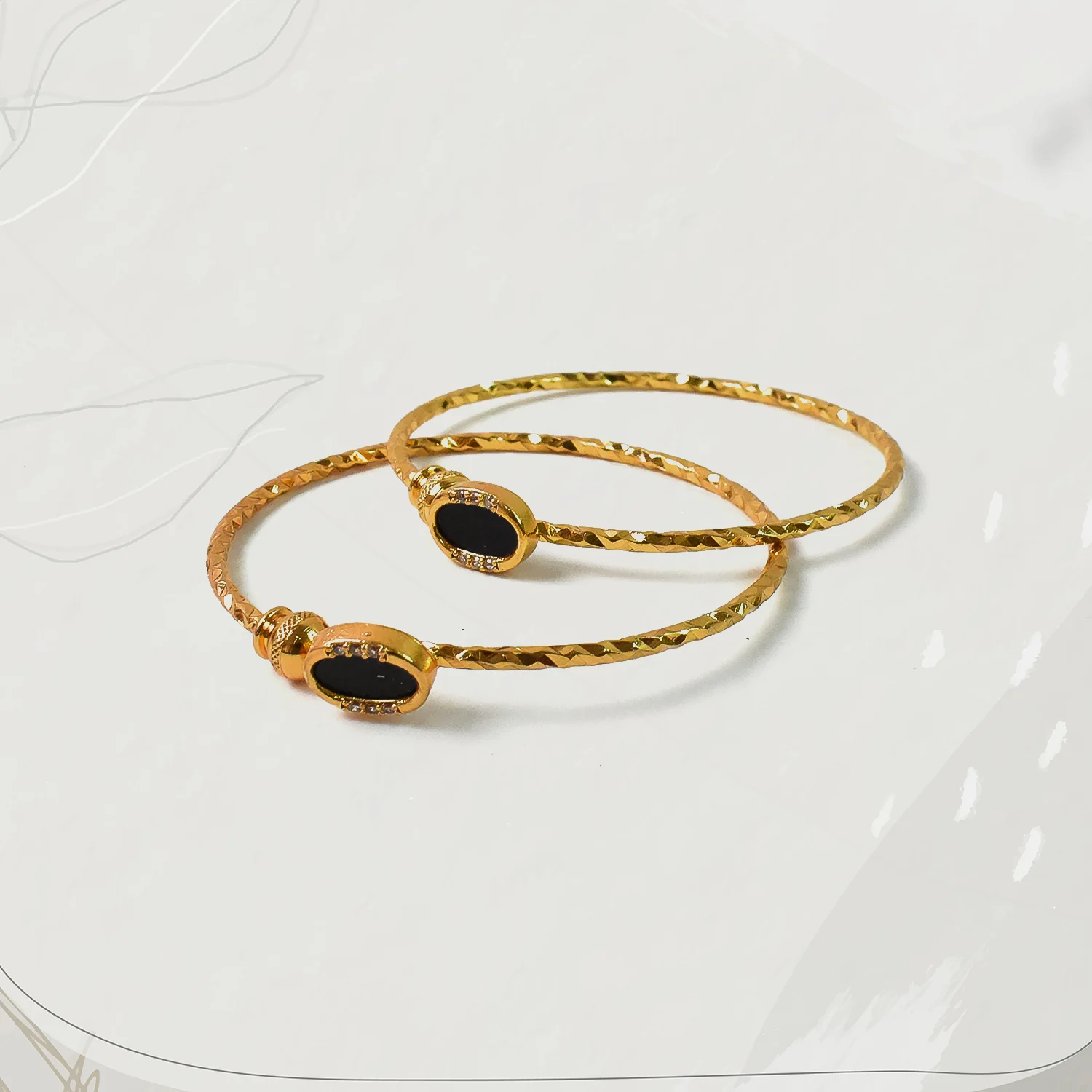 Golden Bangles – Elegant Timeless Design (1 Pair) - Image 5