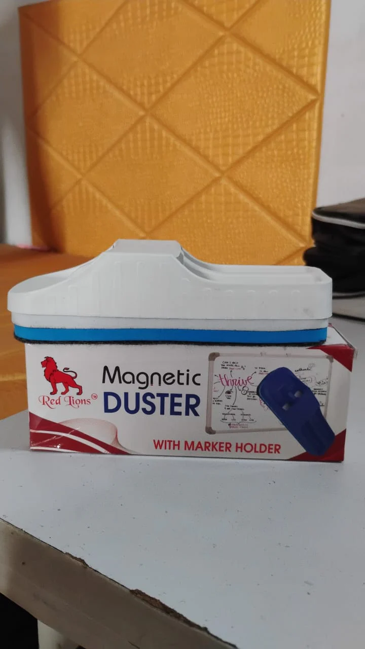 Magnetic Duster – Dual Marker Holder & Lightweight | Deskura - Image 7