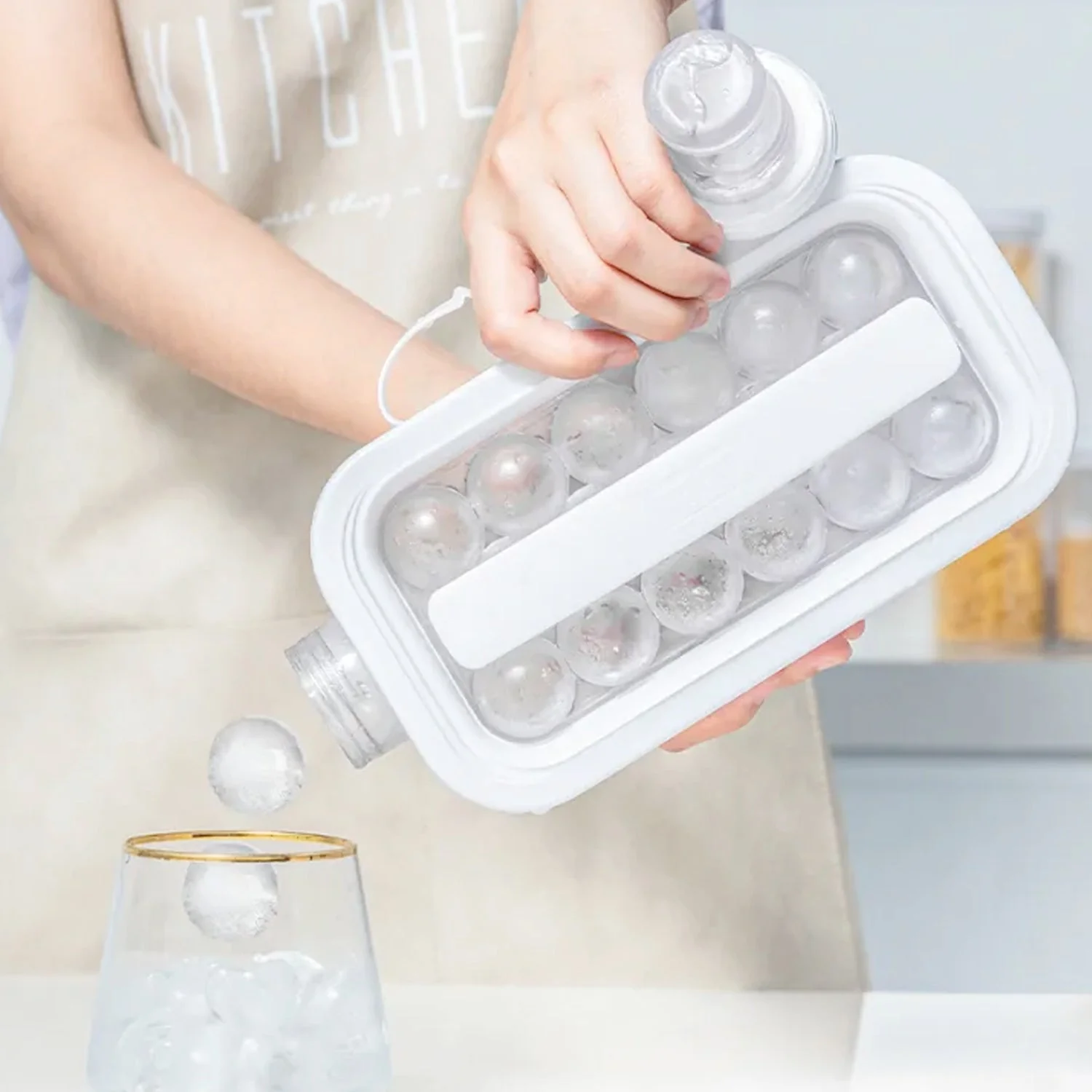 Foldable Ice Tray – 2-in-1 Ice Ball Maker & Bottle | ChefAura - Image 9