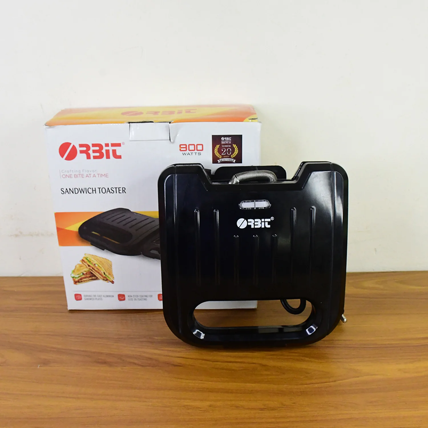 Sandwich Toaster – 800W Fast Toasting with Non-Stick Plates - Image 9