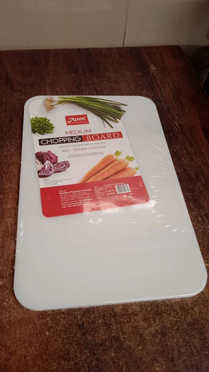 Medium Plastic Chopping Board – Durable & Food-Safe 36x23cm - Image 9