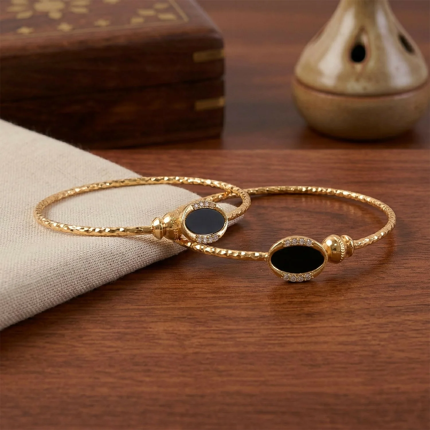 Black Stone Gold Plated Open Bangle – Elegant & Versatile Jewelry - Image 2