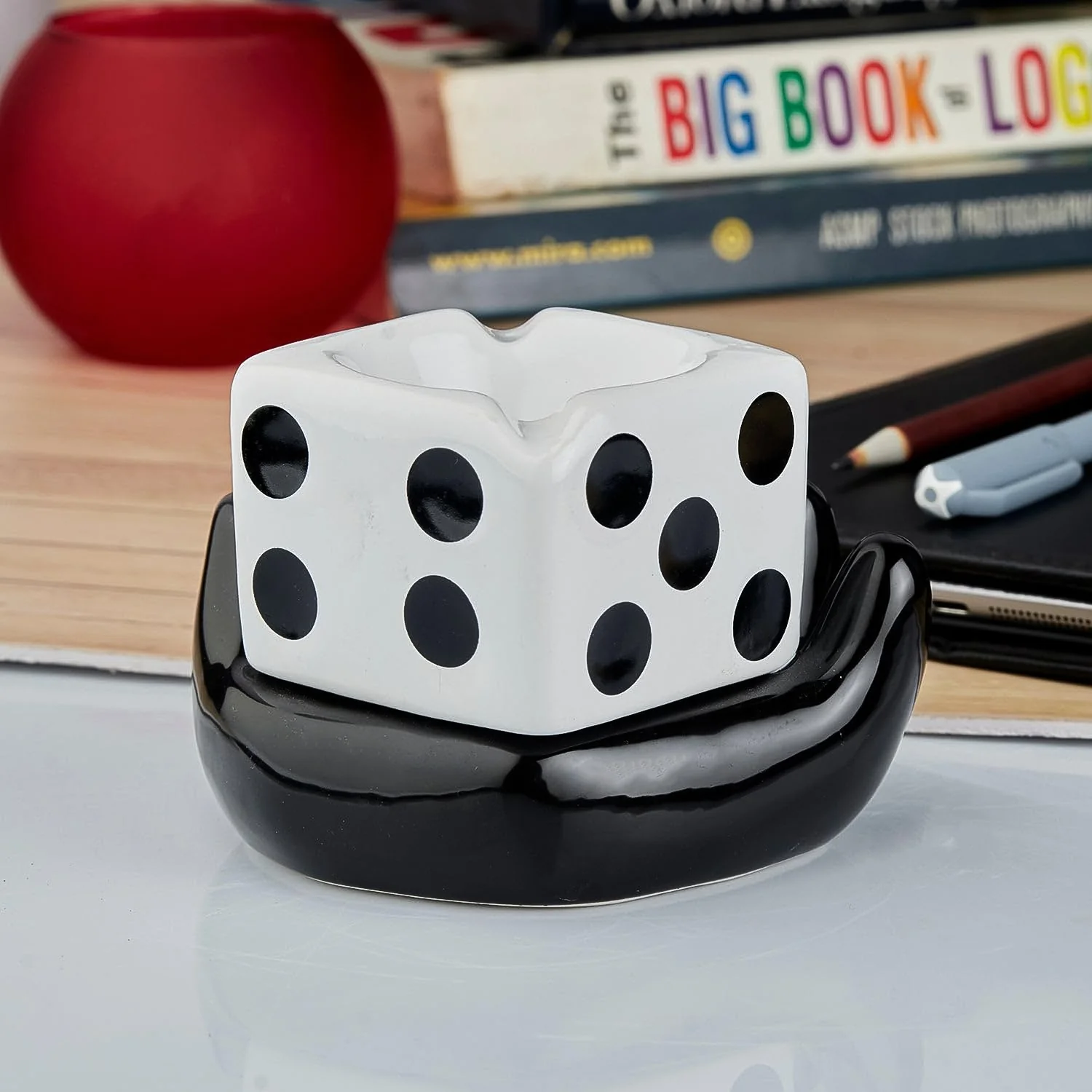 Ceramic Ashtray – Colourful Retro Smoking Accessory - Image 2