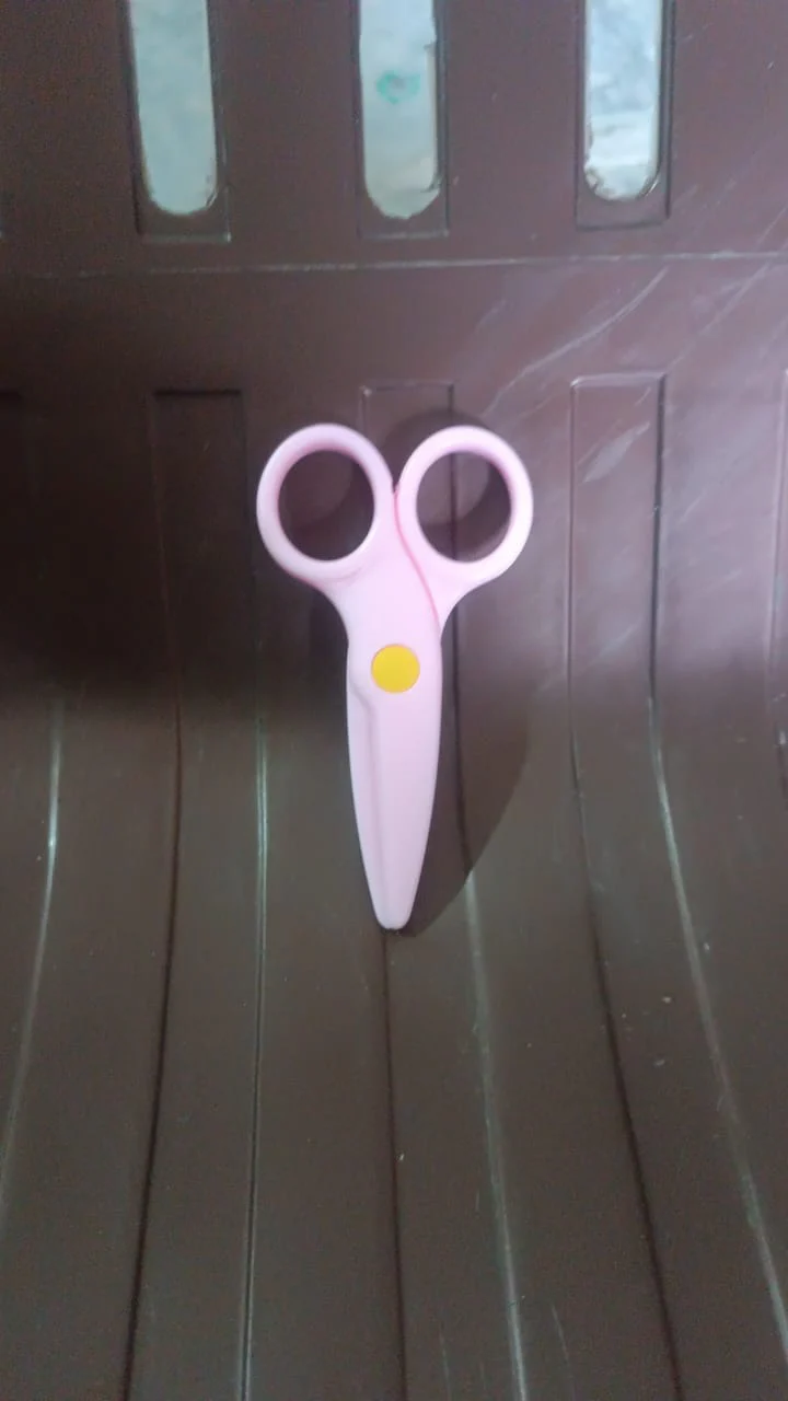 Child-Safe Plastic Scissors Set – Toddler Arts & Crafts | Craftily - Image 7