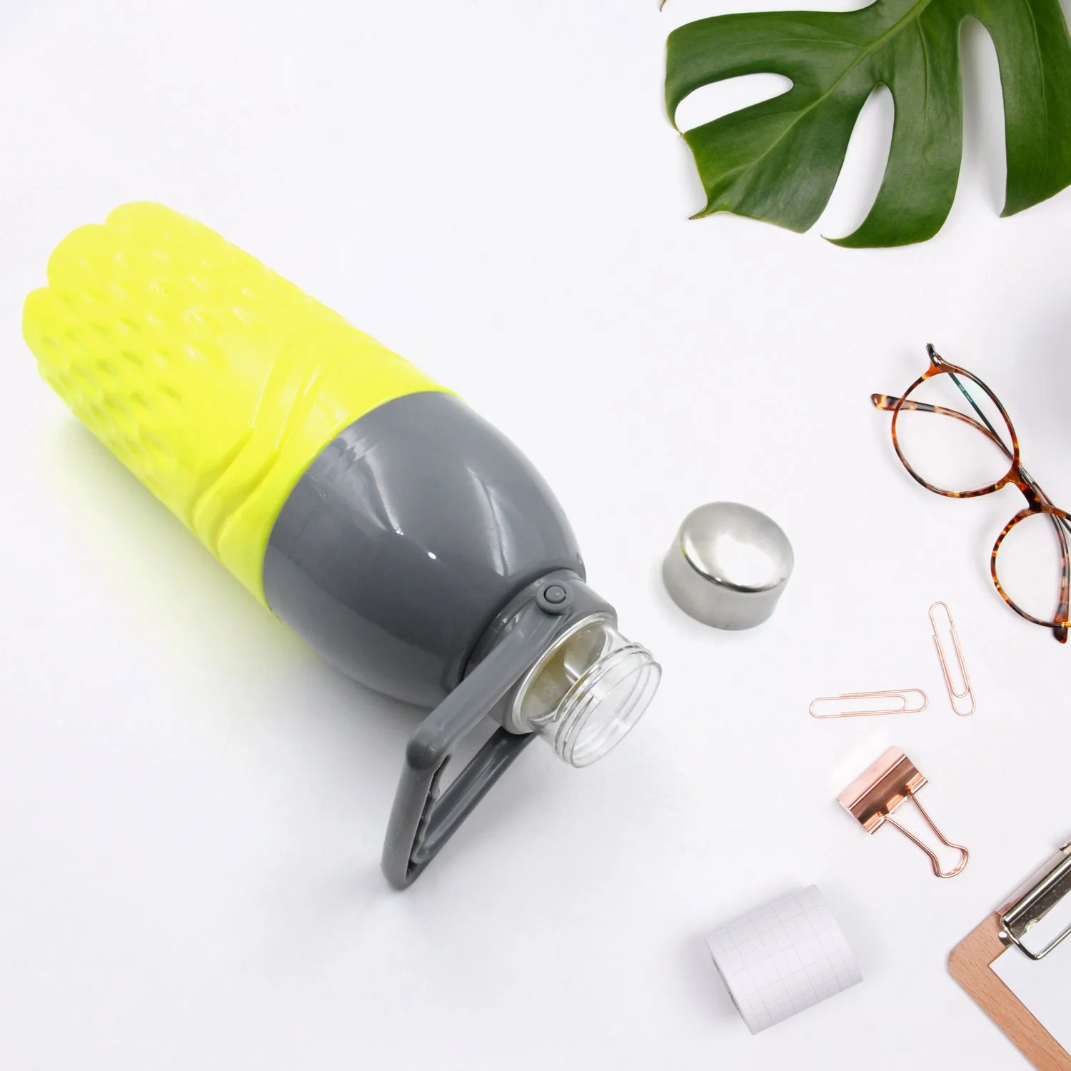 Insulated Plastic Sports Water Bottle – 1400ml Leak-Proof & BPA-Free - Image 5