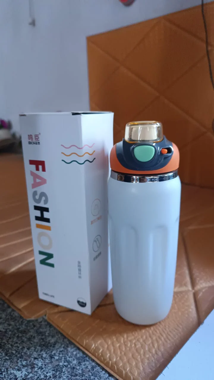 Stainless Steel Water Bottle – Leakproof & Vacuum Insulated 600 ML - Image 6