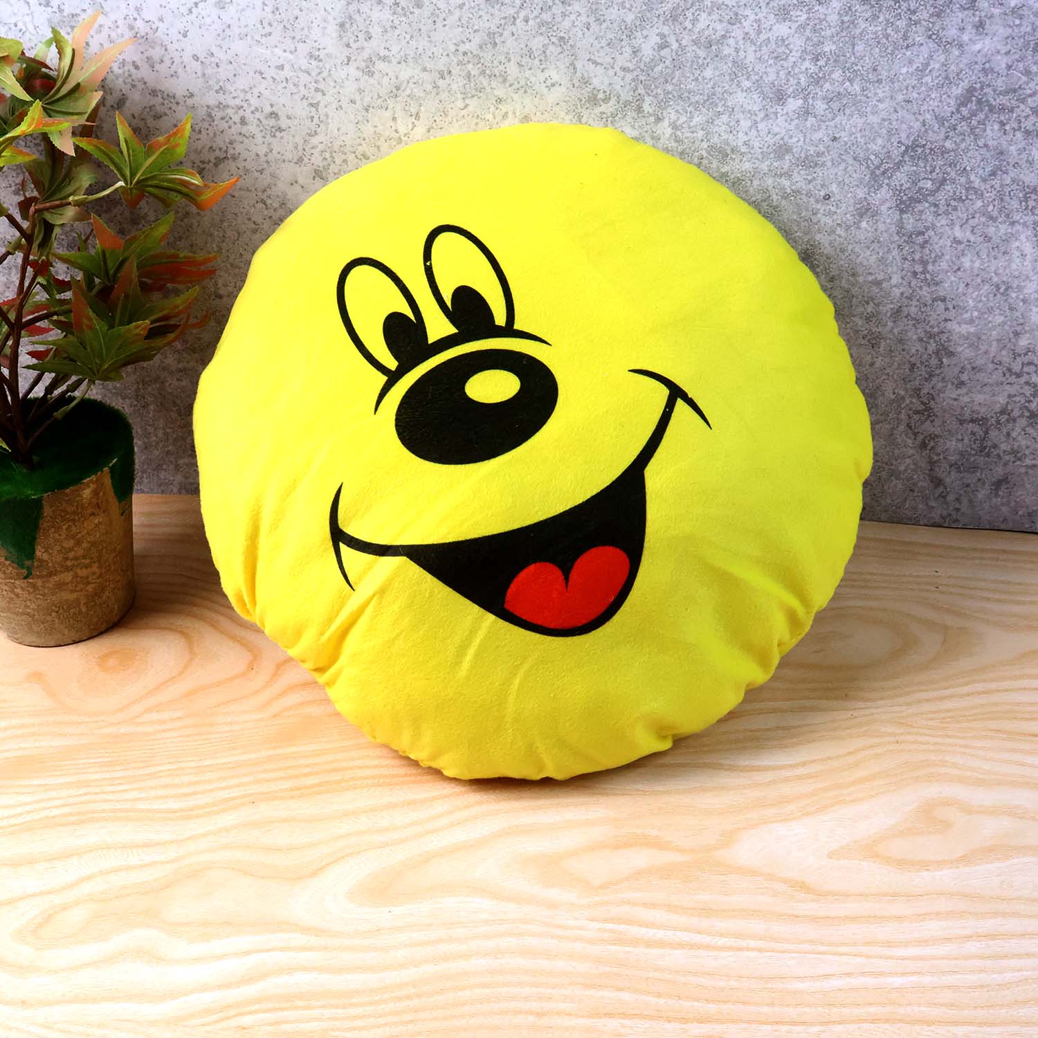 Smiley Face Plush Pillow Cushion – Soft & Cozy 30x30 cm - Image 3