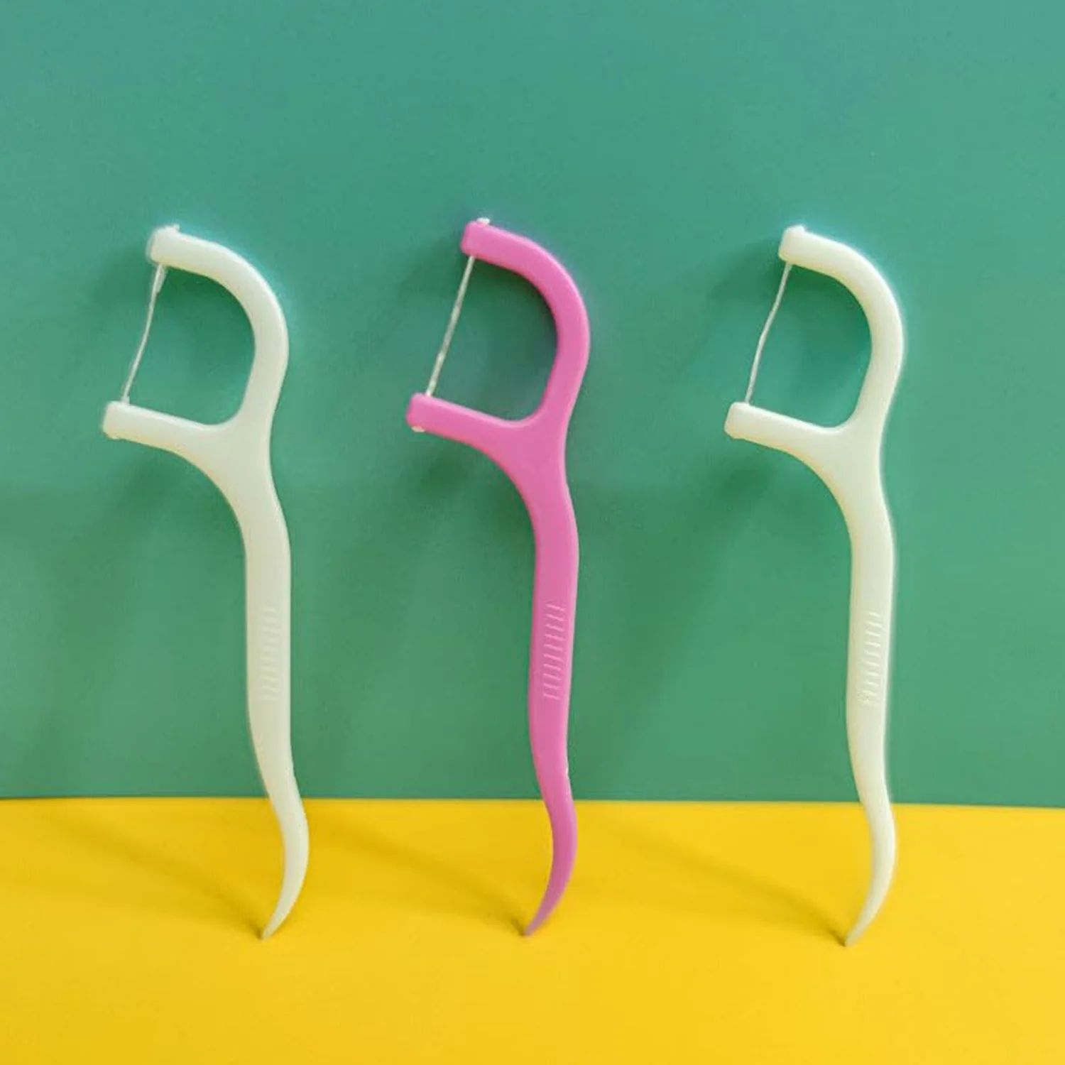 Dental Floss Picks – Hygienic & Effective Oral Care on the Go - Image 3