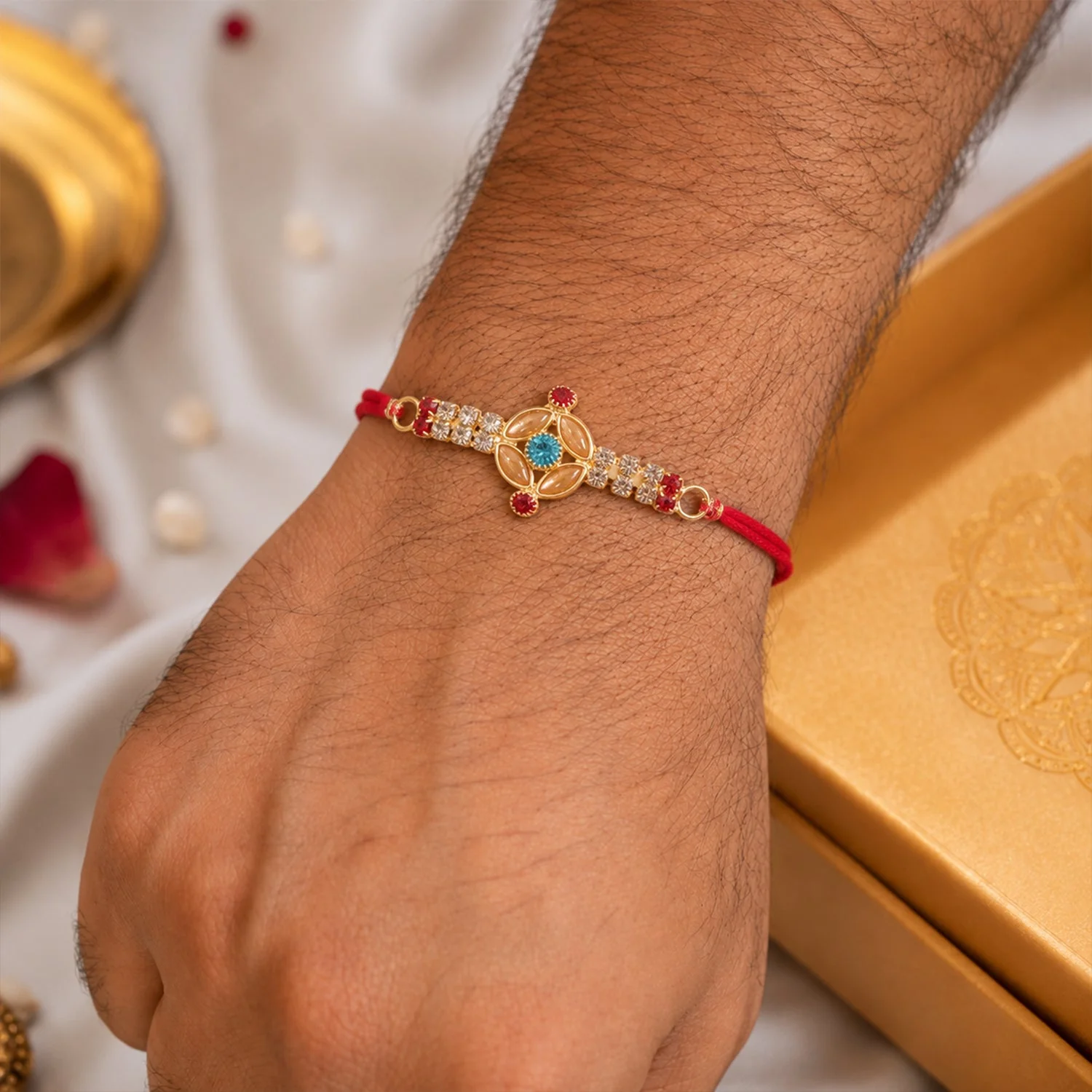 Kundan Rakhi – Gold Floral Design with Turquoise Stone for Brothers - Image 3