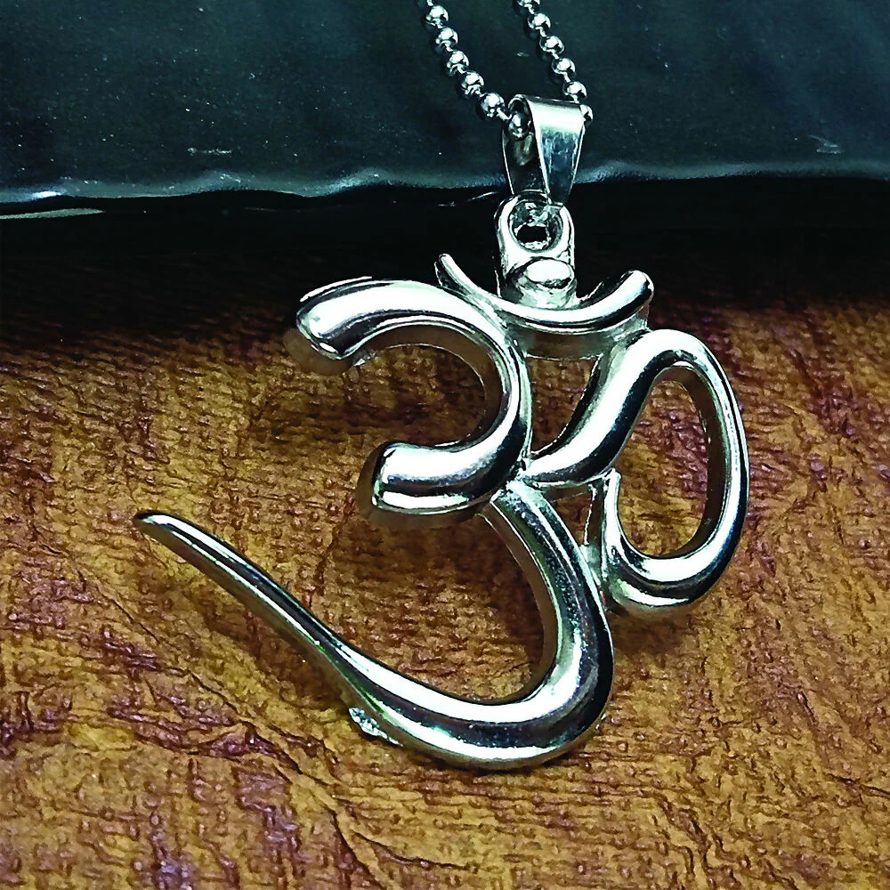 Om Pendant Chain for Men – Spiritual Harmony & Style - Image 3