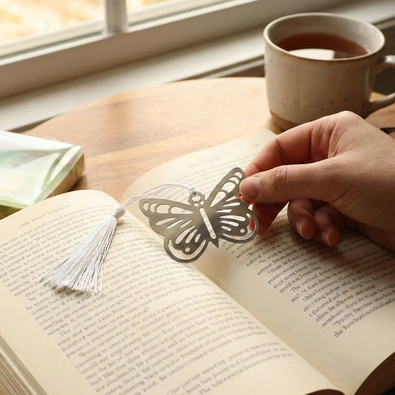 Butterfly Design Metal Bookmark – Elegant Reading Accessory - Image 7