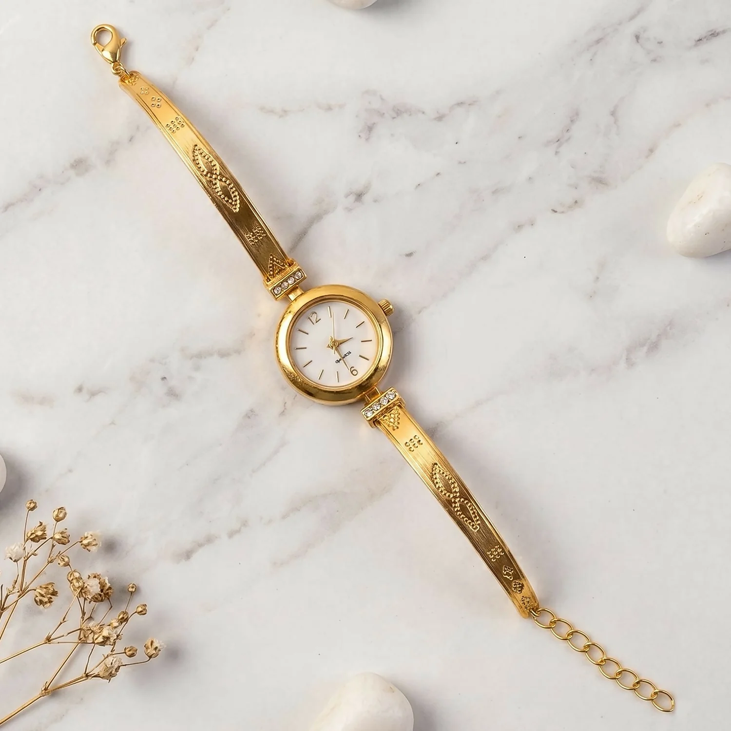Gold Bracelet Watch – Elegant & Sparkling Quartz Timepiece - Image 2
