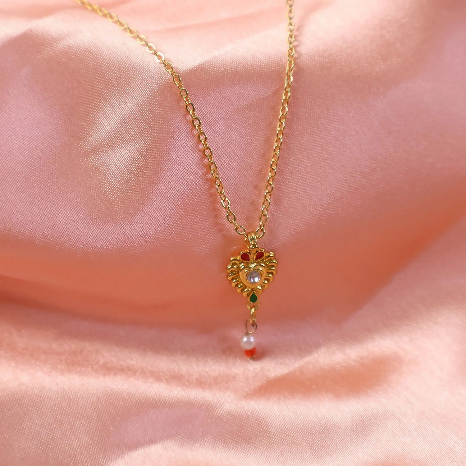 Heart Motif Pendant Necklace – Elegant Women’s Chain Jewelry - Image 2