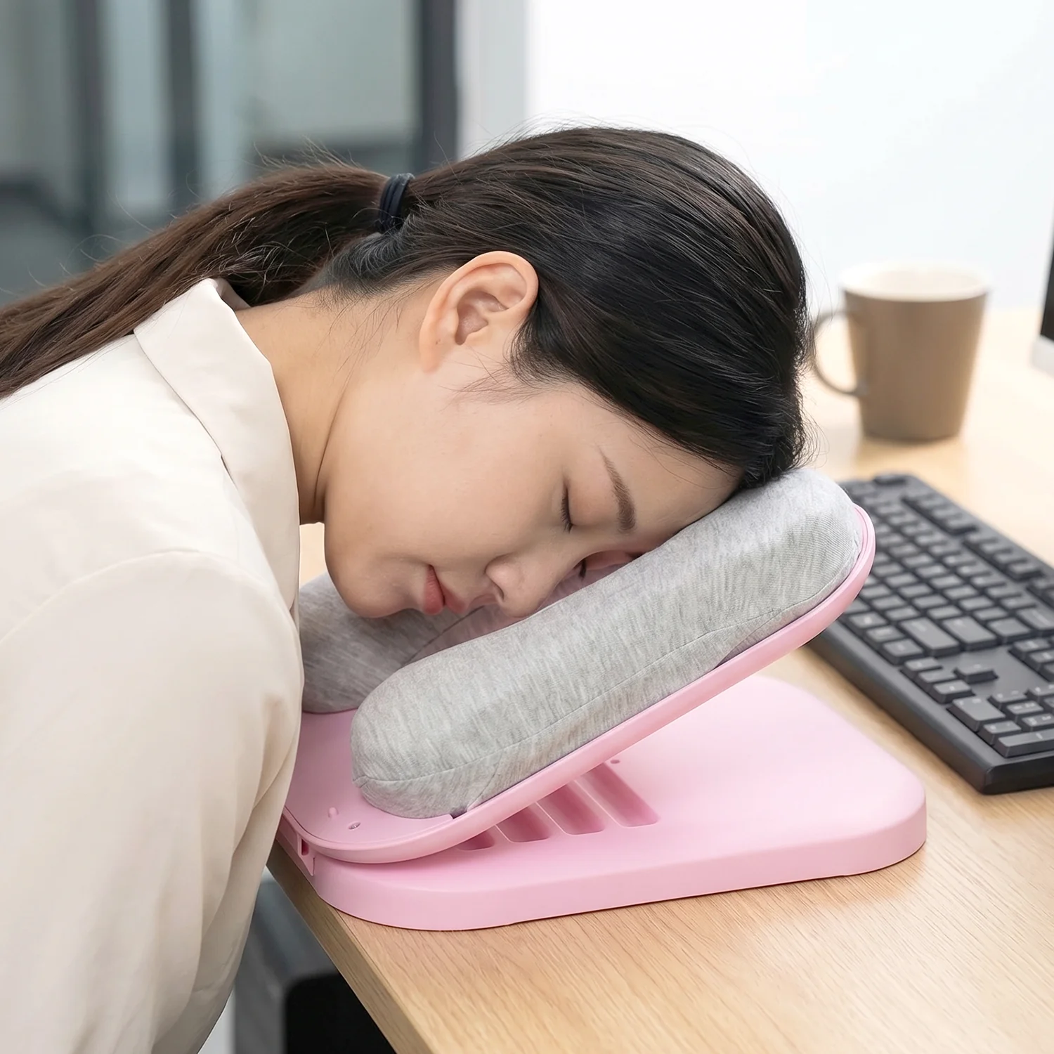 Foldable Soft Nap Doughnut Pillow – Compact Neck Support Cushion - Image 4