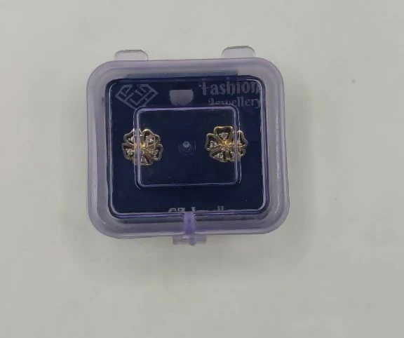 Gold-Plated Flower Stud Earrings – Elegant Pink Cubic Zirconia - Image 5