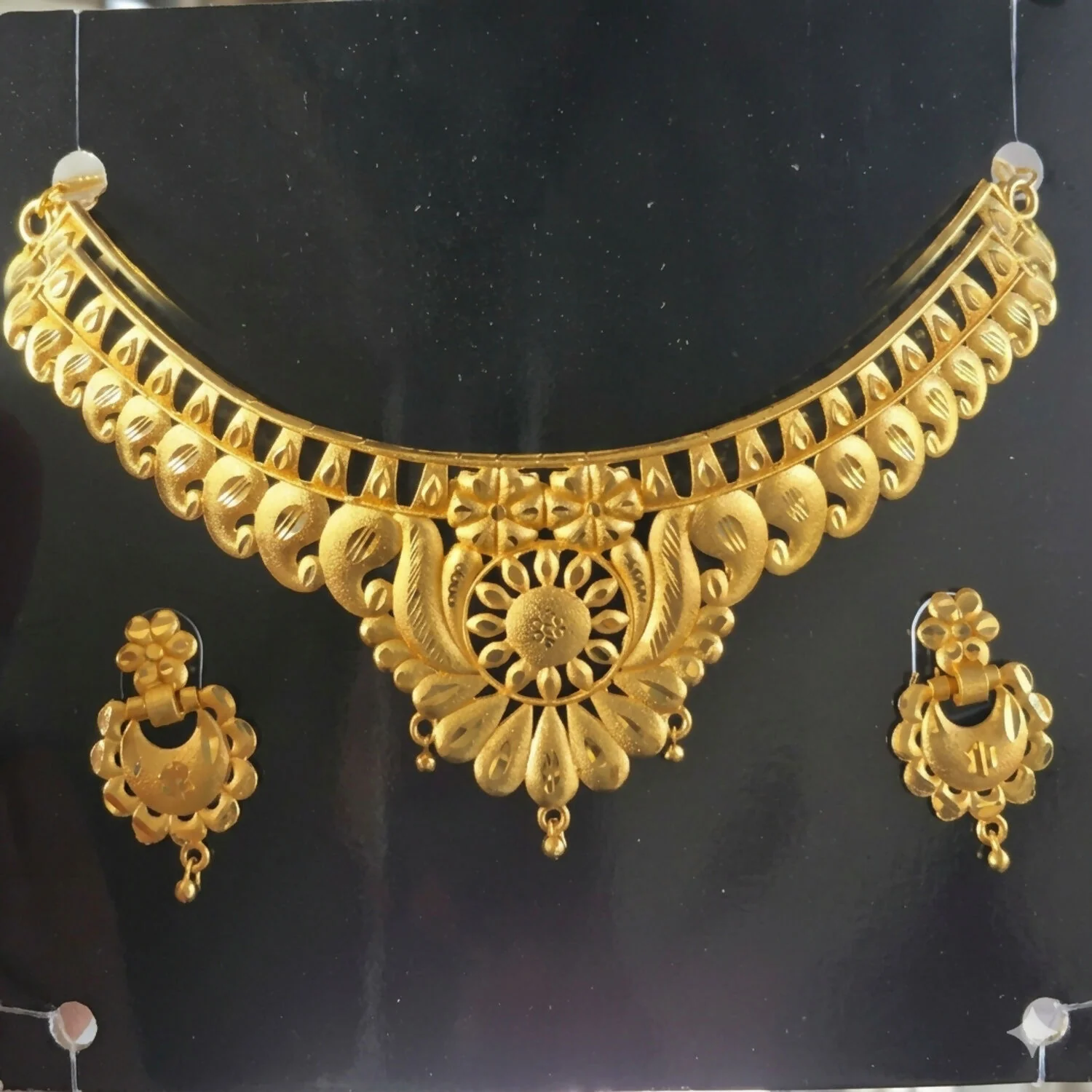 Gold Plated Designer Necklace Set with Earrings for Women - Image 5