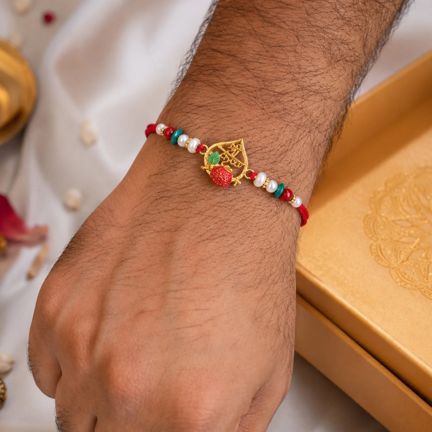 Golden Veer Meenakari Heart Rakhi – Elegant Festive Gift for Brothers - Image 2