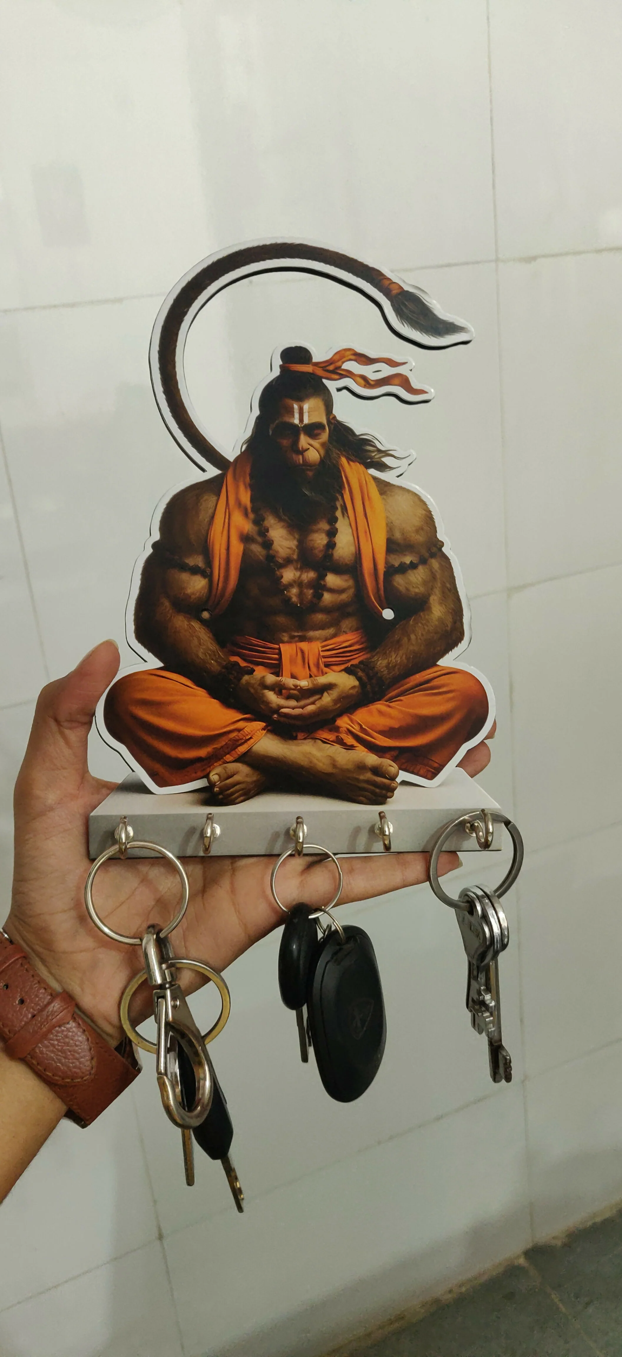 Key Holder – Traditional Hanumanji Wooden Wall Decor with 5 Hooks - Image 5