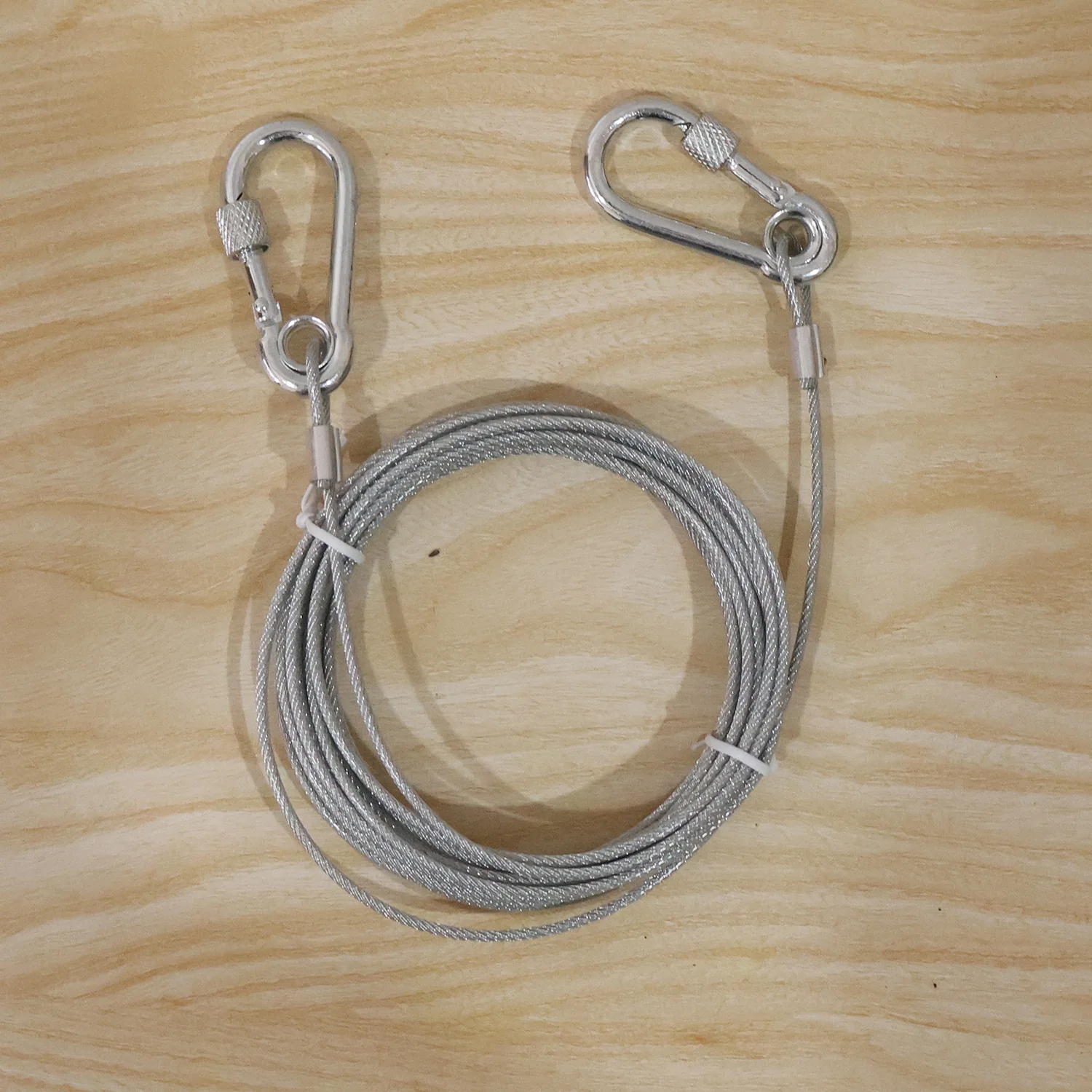 Heavy Duty Steel Clothesline – 5 Meter Wire Rope with Carabiner Hooks - Image 9