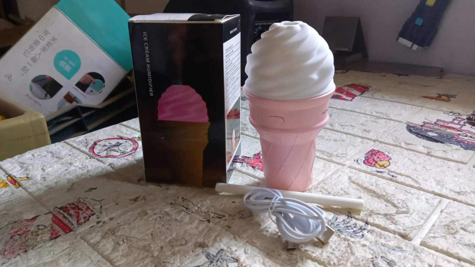 Ice Cream LED Humidifier – Portable Air Moisturizer & Fragrance Diffuser - Image 9