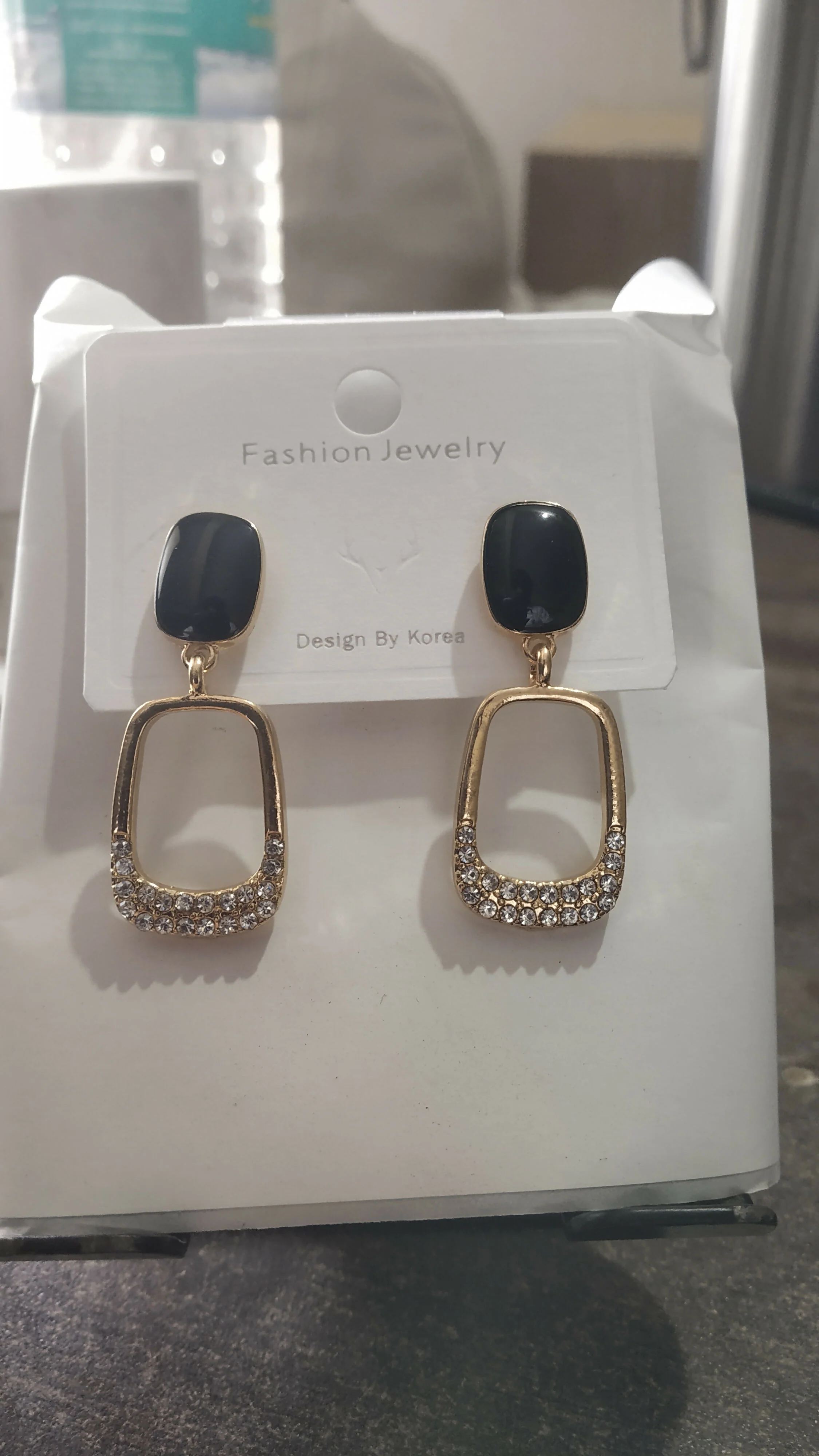 Korean Black Stone Earrings – Elegant Geometric Drop Design - Image 5