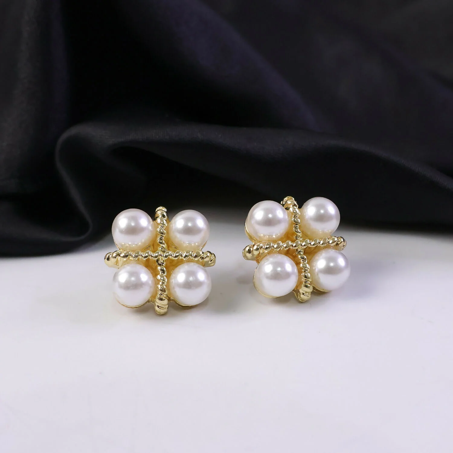 Korean Vintage Pearl Studs – Elegant Gold Design for Women - Image 2