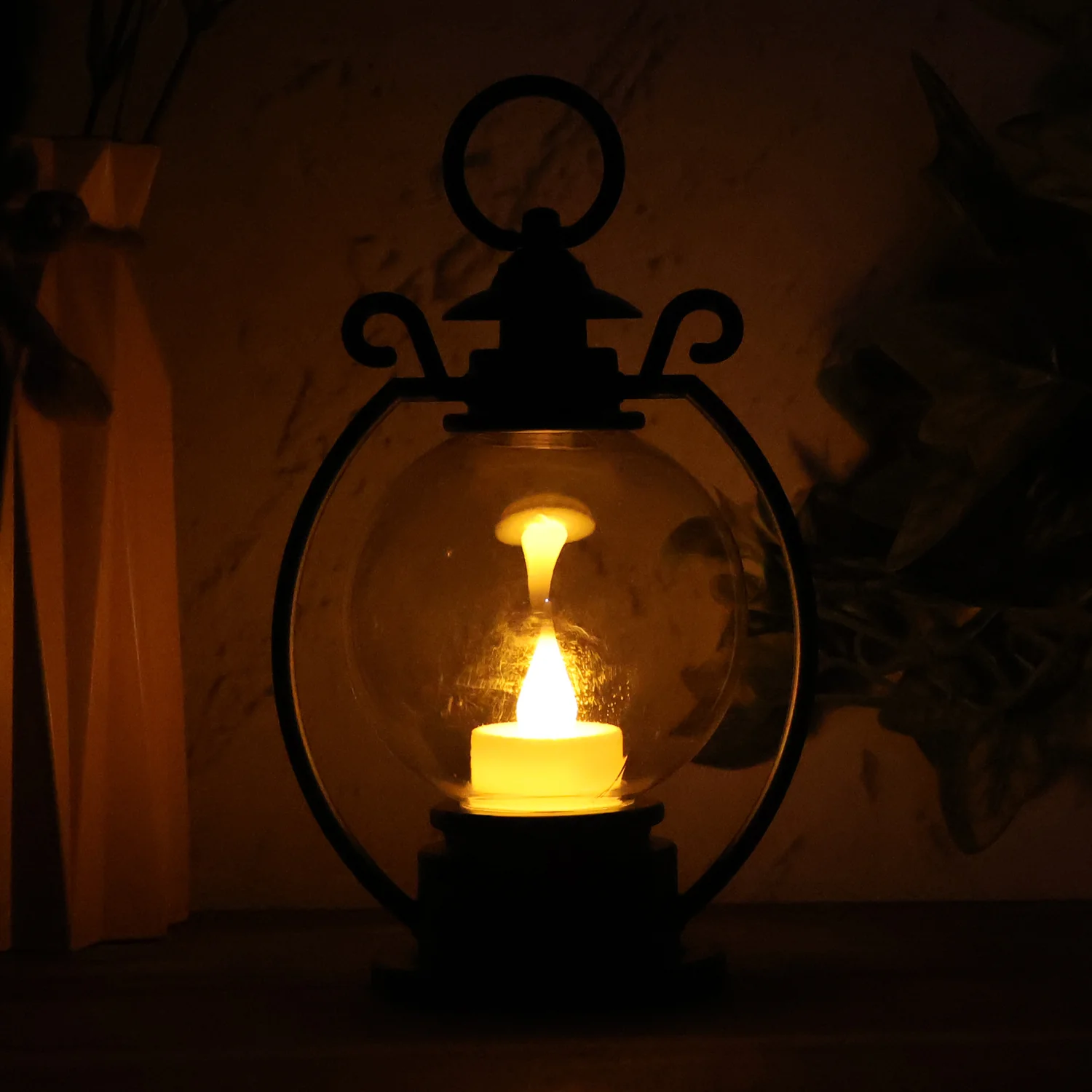 LED Storm Lantern – Vintage Vintage Style Warm Flickering Light - Image 3