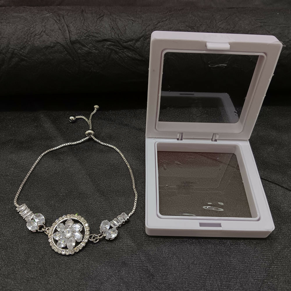 AD Bracelet – Luxury Floral Motif for Elegant Functions - Image 3