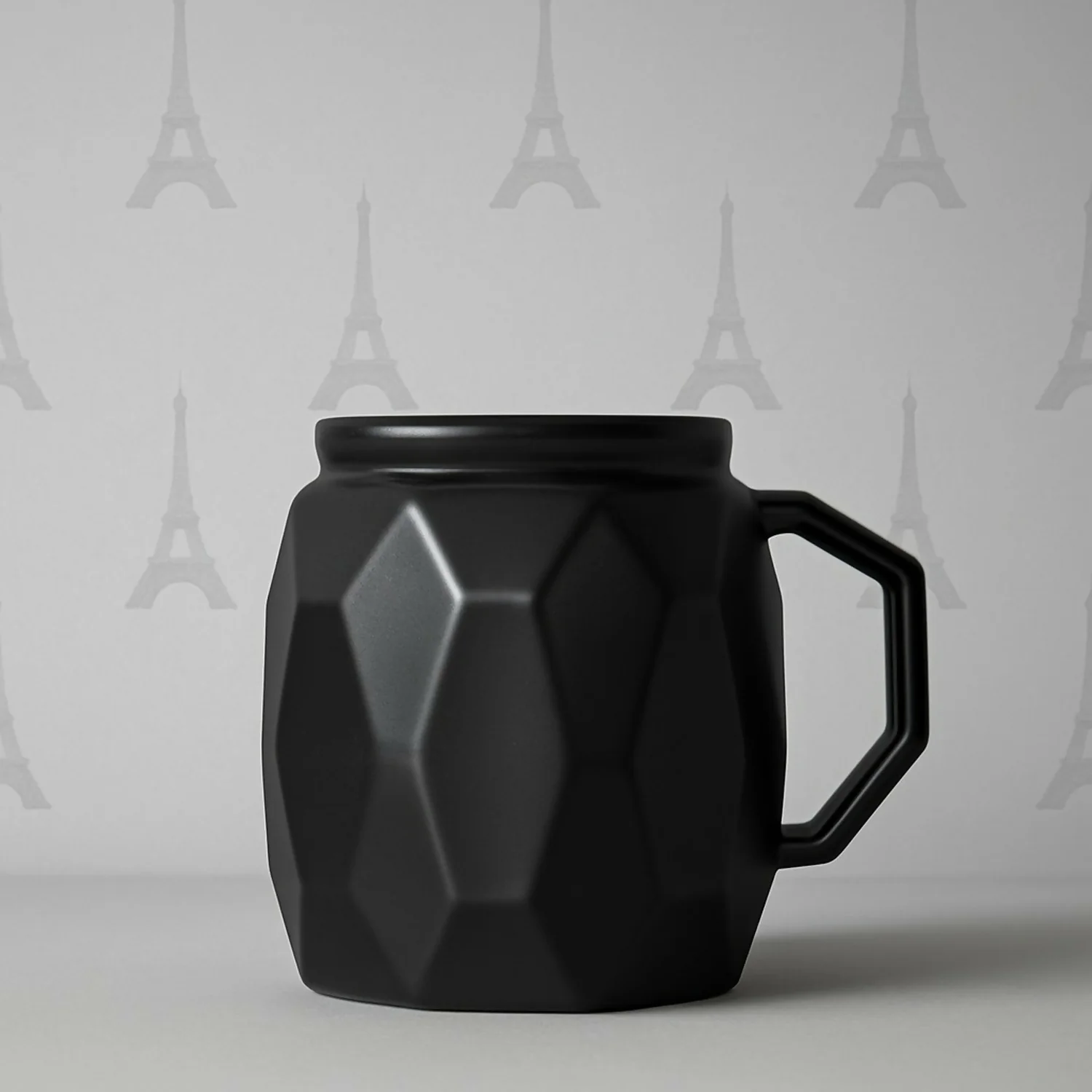 Black Ceramic Paris Mug with Golden Crown Lid – Luxury Coffee Cup - Image 4