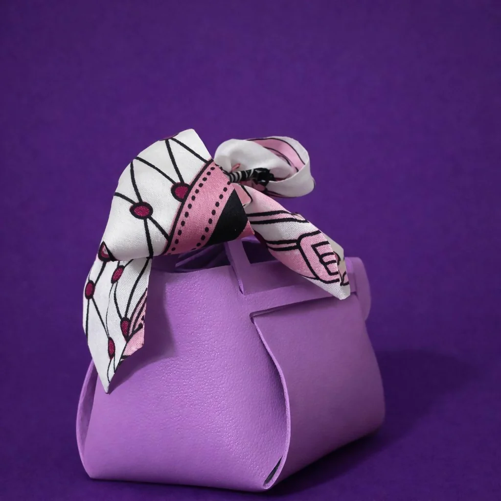 Mini Lavender Handbag Organizer – Elegant & Compact Storage Solution - Image 4