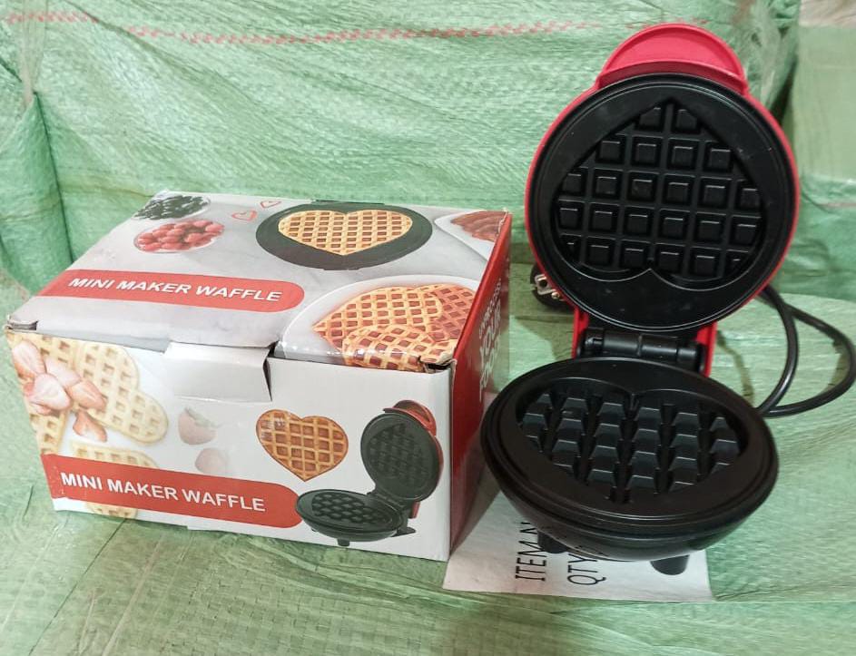 Mini Waffle Maker – Compact Non-Stick Quick Breakfast Iron - Image 8