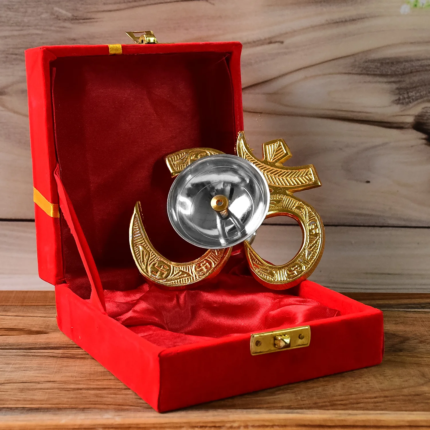 Om Symbol Brass Oil Diya – Elegant Spiritual Puja Lamp - Image 4
