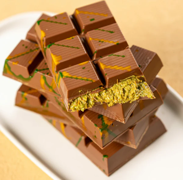 Pistachio Kunafa Chocolate Bar – Dubai-Style Crunchy Delight - Image 2