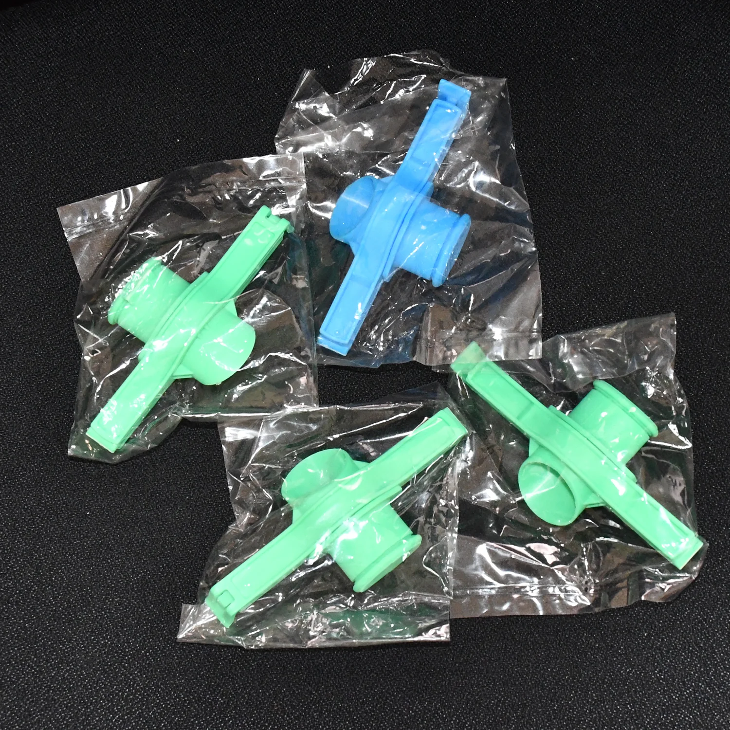Food Pouch Sealer Clip – 4 Pc Set with Pour Spout - Image 6