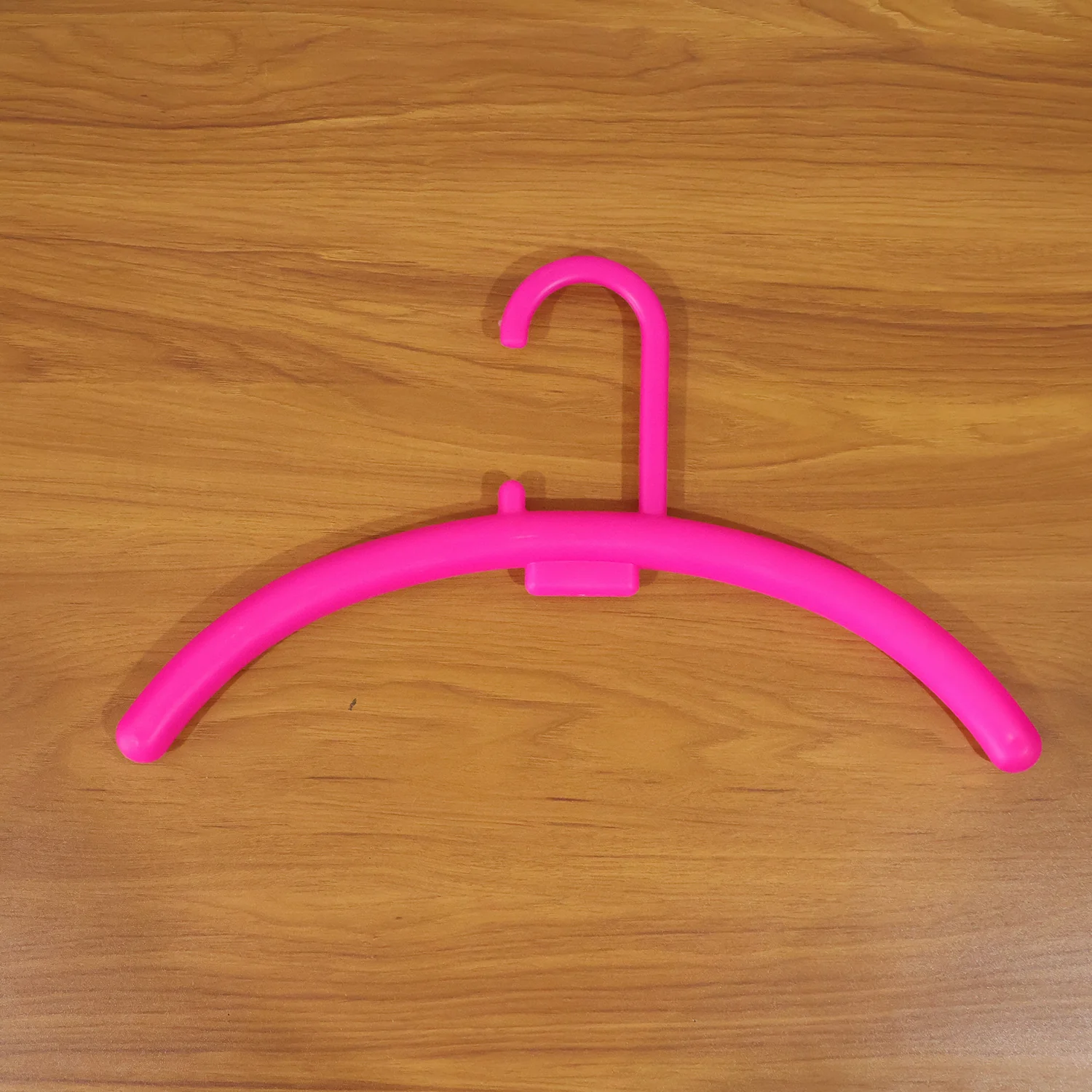 Plastic Clothes Hanger – Space-saving & Durable Wardrobe Organizer - Image 9