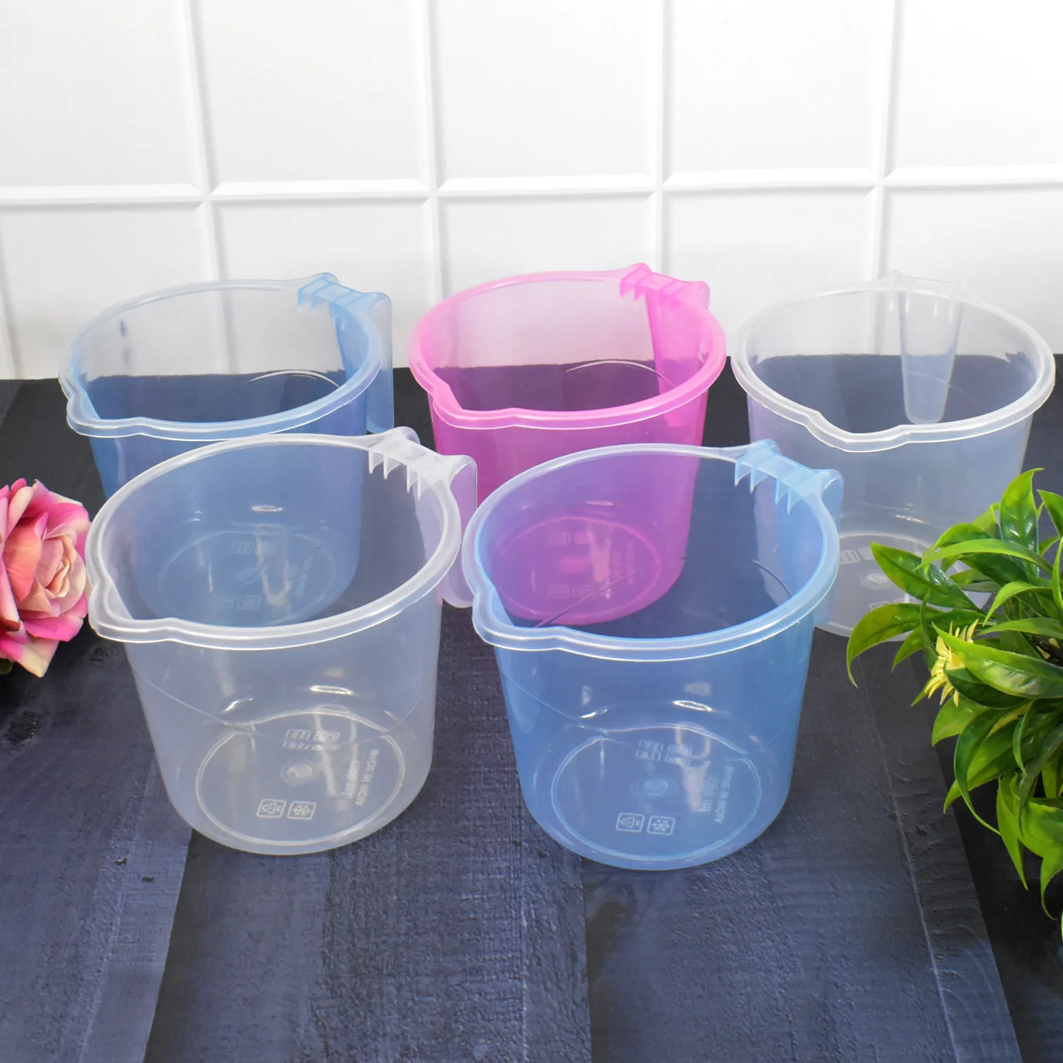 Plastic Bath Mug – 1200ML Transparent Mix Colour (Set of 5) | Mini Bubbles - Image 4