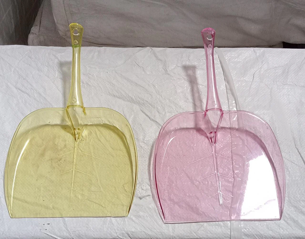 Unbreakable Plastic Dustpan – Large Size with Long Handle for Home Cleaning - Image 7